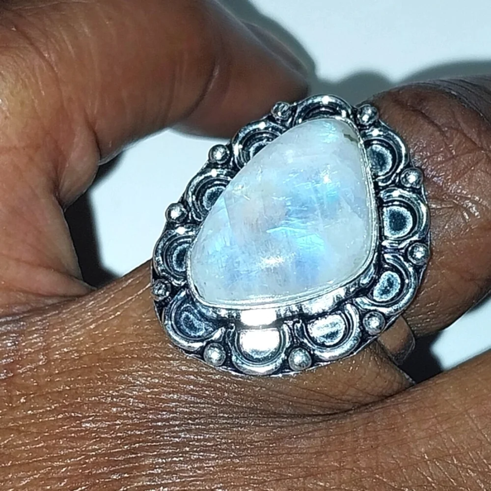 boutique vintage elegant